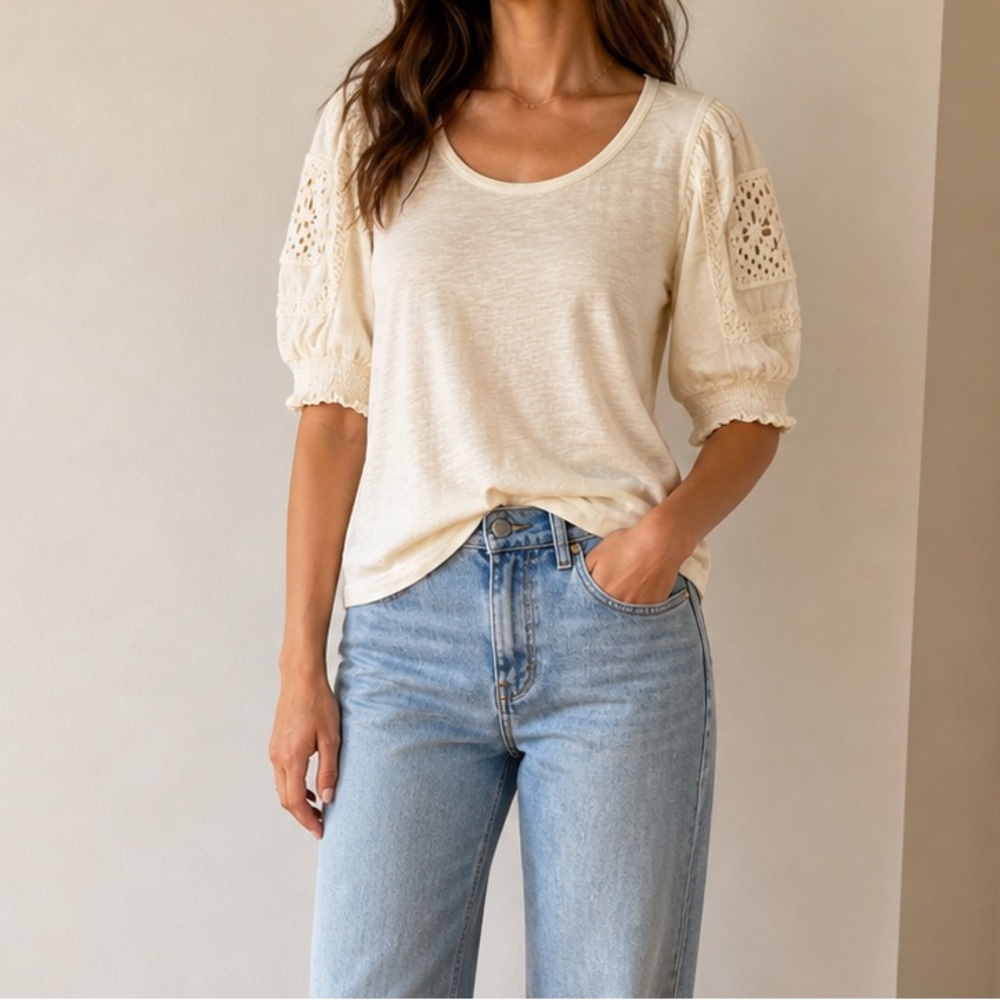 Design History Cream Puff Sleeve Short Sleeve Tee